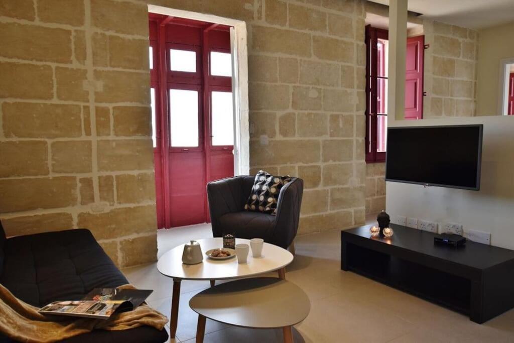 Vallettastay - Lucky Star Two Bedroom 403 * Valletta
