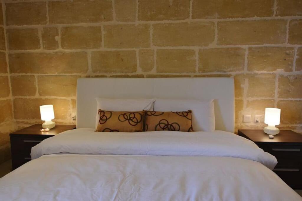 Vallettastay - Lucky Star Two Bedroom 403 Apartment Valletta